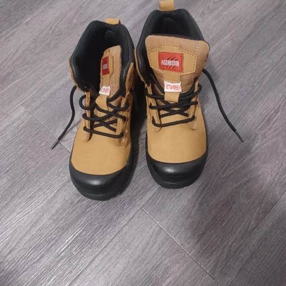 Work Boots - Picture 2 of 4